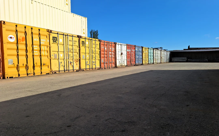 Shipping Containers Company serving across Canada
